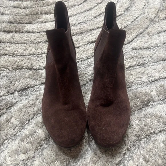 Crocs Suede Ankle Boots – Dark Brown, Size 9, Worn Once, Excellent Condition - Picture 2 of 7